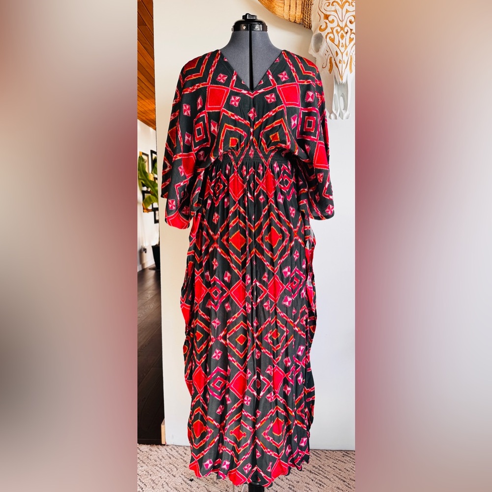 Red and Black Geometric Patterned Dress